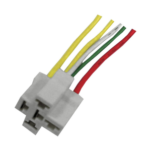 CONECTOR PLÁSTICO PARA RELEVADOR DE 5 PATAS. (PIEZA)