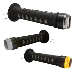 PUÑO PARA MANUBRIO CUBIERTO DE HULE TIPO KATANA NEGRA CON LUZ AZUL Y DIRECCIONAL AMBAR (PAR)